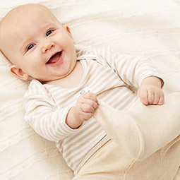 Что такое распашонки и как их правильно выбрать?