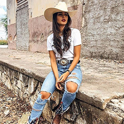 Вестерн перемен: как женщины носят одежду в ковбойском стиле 